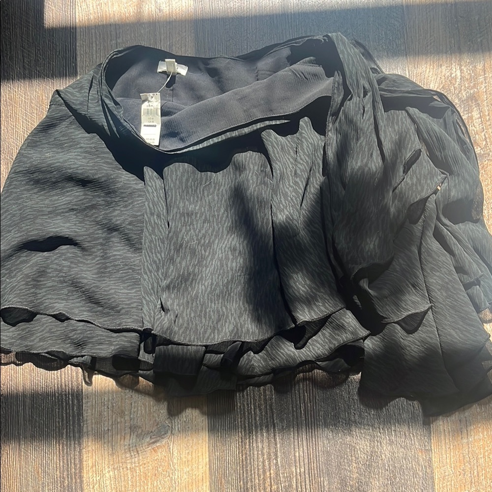 (NWT) American Eagle Women’s Black Ruffled Skirt